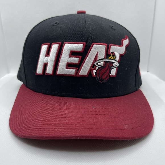 Miami Heat New Era Black Red Ballcap Hat Adjustable Snapback NBA Basketball - Picture 1 of 9